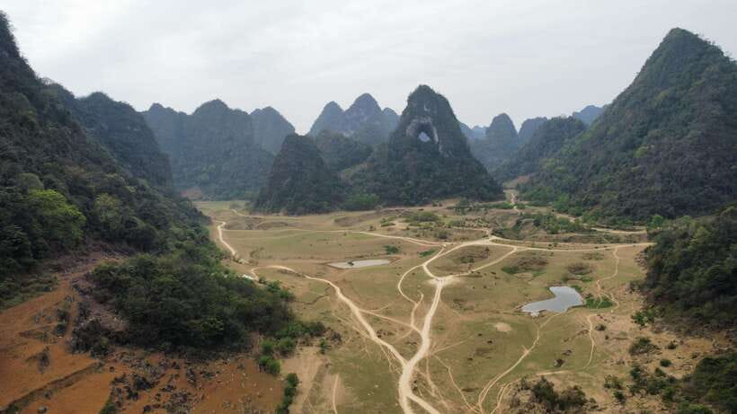 Ban Gioc Waterfall - God Eyes Mountain 1 Day By Car - Lunch at Thác Bản Giốc Restaurant: refuel before the big views