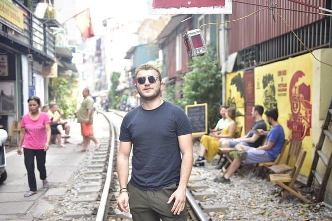 Beginner Painting & Drawing Class in Hanoi – Art Tutor Hanoi - Coffee, Tea, and the Calm Break From Hanoi