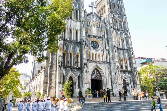 Best Hanoi Food Tour 7 Different Food Tasting Visit Train Street - Pacing, Comfort, and Small-Group Size