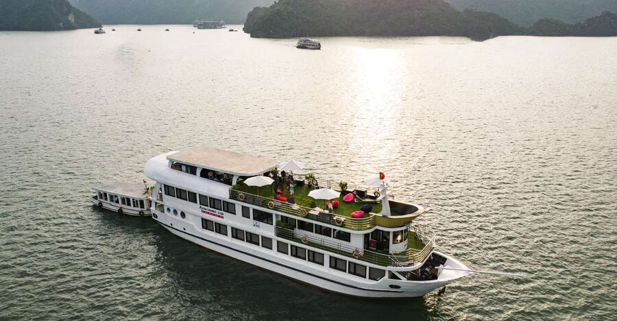 BestSeller - 2 Day 5-Star Overnight Cruise of Highest Safety - Kayaking and possible bamboo boating: the fun work you should plan for
