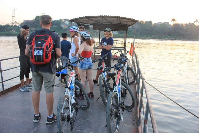 Bicycle Tours Hanoi: Full Day Bicycle Tours City & Countryside - Lại Đà bonsai visit: learning craft from a local family