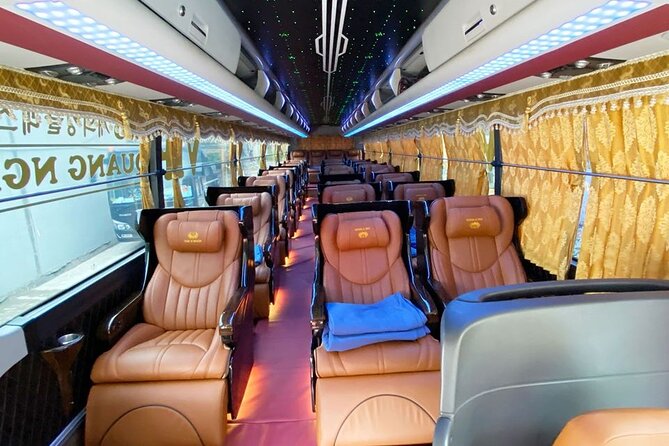 Bus ticket Hanoi to Ha Giang: Sleeping - Limousine - Cabin Bus - Group size and practical comfort: what to expect inside