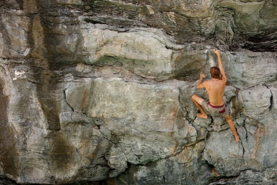 Cat Ba: Advanced Rock Climbing & Cliff Jumping Boat Tour - Safety and Reality Checks for Climbing Without Ropes