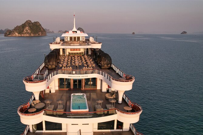 Chill Cruise full-day Explore Halong Bay - Luon Cave (14:00–15:00): The Closed-Arch “Lake Inside the Rock” Stop