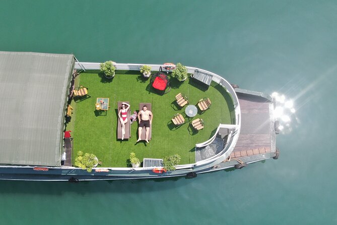 Cong Cruise Full-day Explore Halong Bay - Lunch onboard and the tour vibe you’ll notice right away