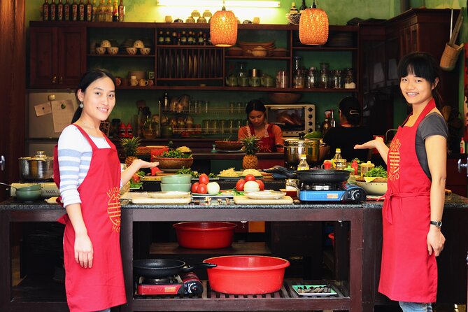 Cooking class with market visit - The Market Visit: Learn How Vendors Think (and How You Should Move)