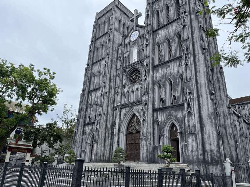 Cycling Through Hanoi: Old Quarter Pagodas & Red River Delta - How This Hanoi Cycling Route Feels Different