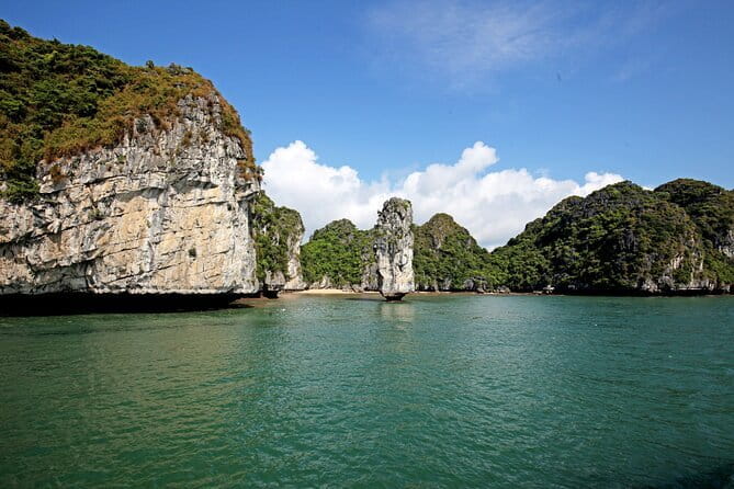 Daniel Cruise 2-day Explore Halong and Lan Ha Bay from Hanoi - Key highlights