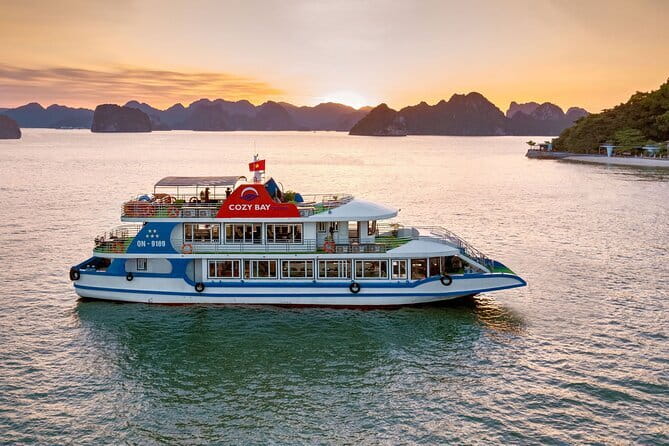 Day Trip - Luxury Experience in Ha Long Bay by Saquila Yacht - The Vietnamese tea ceremony and The Bay Harmony performance