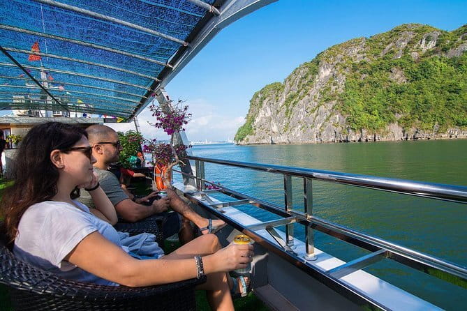 Day Trip - Luxury Experience in Ha Long Bay by Saquila Yacht - Service and staff: what people are consistently praising