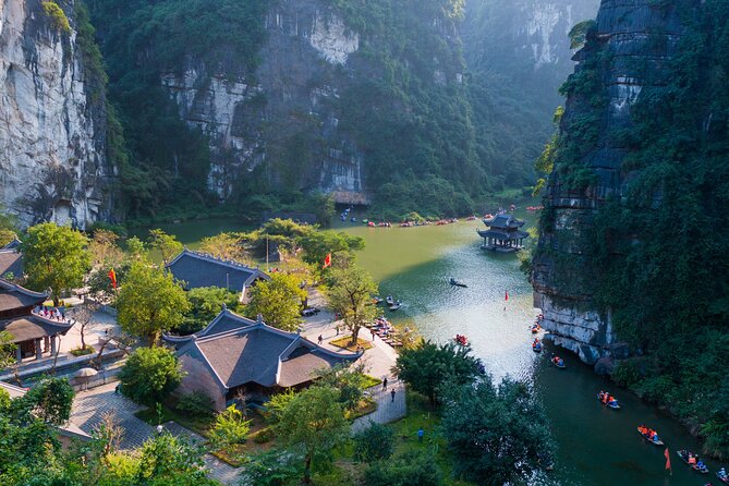 Dcar Day-Tour: Hoa Lu & Trang An & Mua Cave - Key highlights at a glance