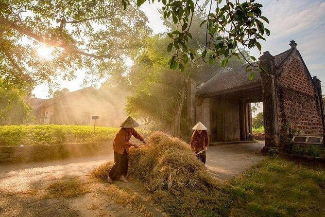 Duong Lam Ancient Village Private Tour: Ancient Vestage, Fortress - From Hanoi to old stone and red clay in one long day