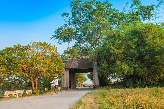 Duong Lam Ancient Village Private Tour: Ancient Vestage, Fortress - Mong Phu Temple and the village hall: faith on a tall spot
