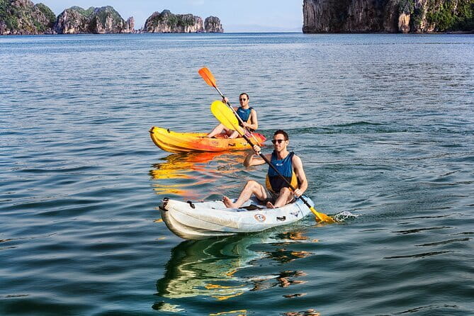 Emeraude Cruise 2 days 1 night Ha Long Bay Tour - Evening on board: the parts that make the overnight worth it