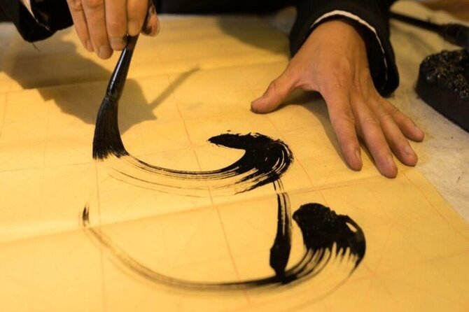 Experience Traditional Vietnamese Calligraphy Class in Ha Noi - Tool talk and brush control: the part you’ll actually remember