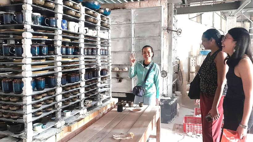 Explore Bat trang village & Ceramics factories / local guide - Getting from Hanoi to Bat Trang without wasting your day
