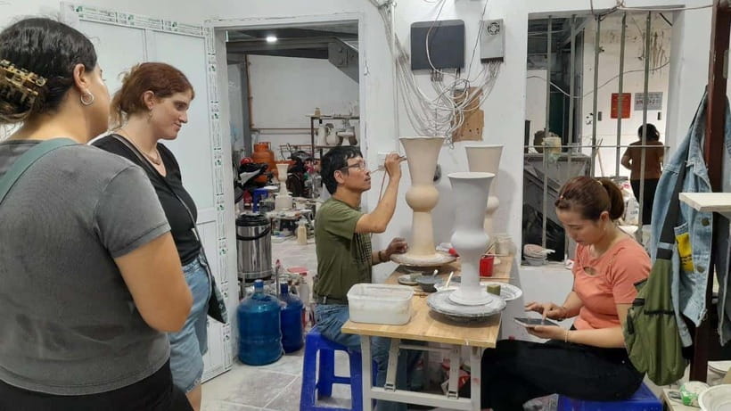 Explore Bat trang village & Ceramics factories / local guide - Lo Bau Co: the oldest kiln stop that gives your shopping meaning