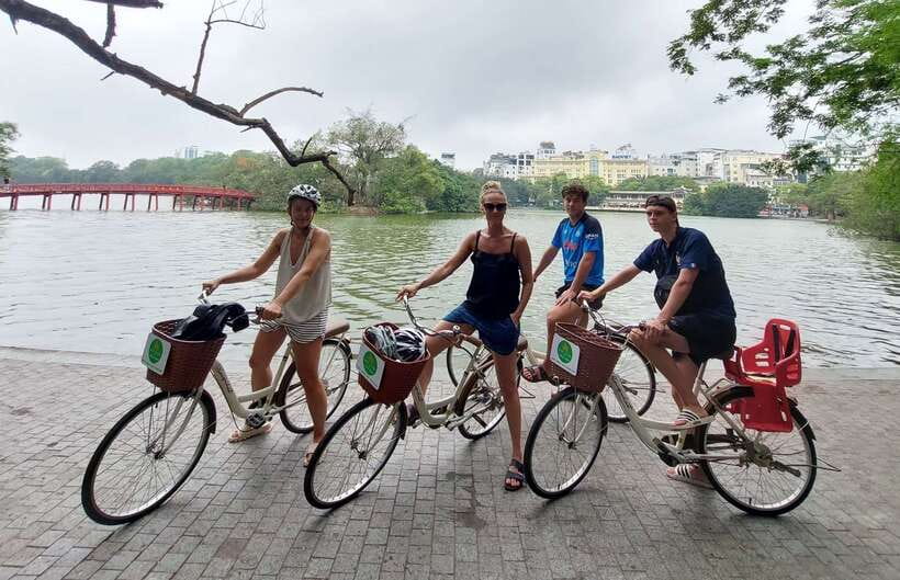 Explore Hanoi Old City By Cycling Tour With Small Groups - Riding Skills in Hanoi Traffic: What the Guide Really Adds
