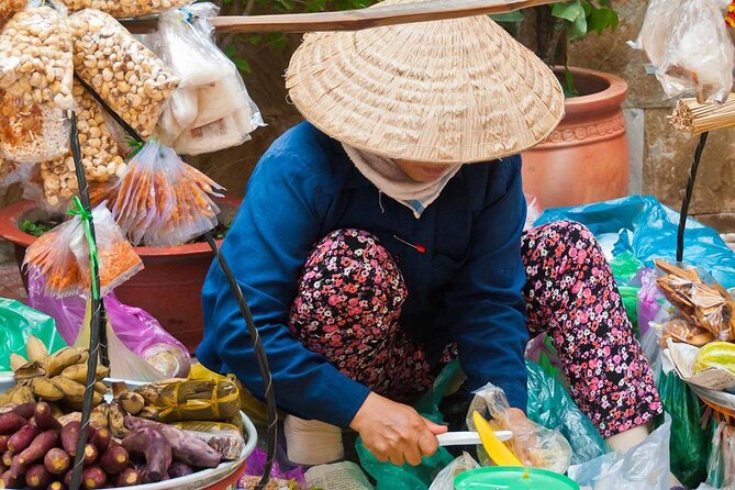 Explore Hanoi Old Quarter ’s Rich History and Culture By Walking - What to bring for a half-day walking plan