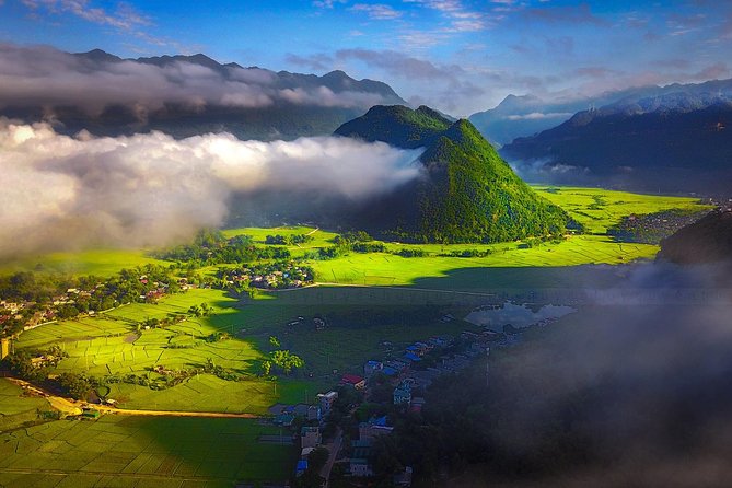 Explore Mai Chau - Pu Luong 3 days 2 nights - Thai stilt houses, a Muong market, and your first easy trekking day