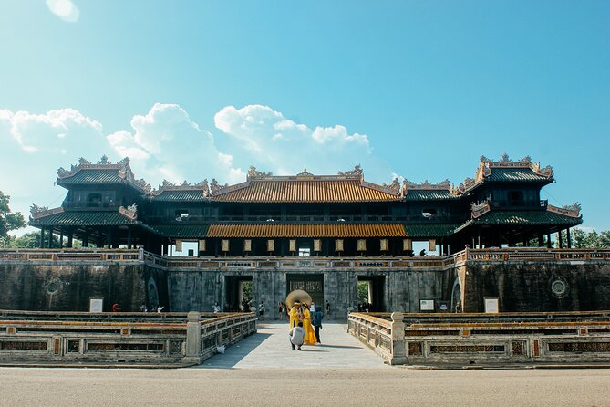 Explore Vietnam's Popular Attractions with this 10 days Shared Tour - A Second Halong Morning: Tai Chi and Surprise Cave Before Returning to Hanoi