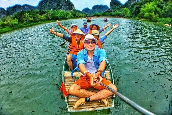 Exploring Bai Dinh Pagoda -Trang An -Mua Cave with Buffet Lunch 1 Day From Hanoi - Buffet Lunch at Midday: Goat Meat Included, Timing Works