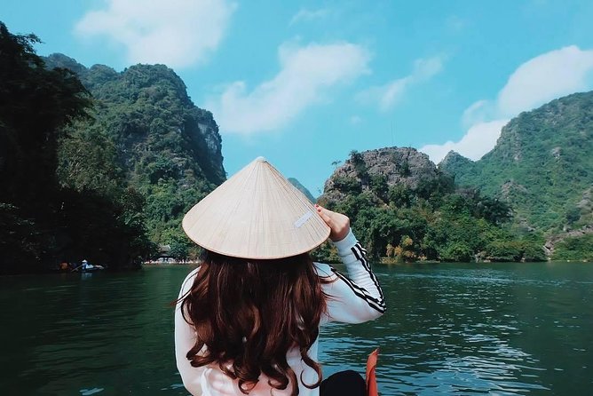 Exploring Bai Dinh Pagoda -Trang An -Mua Cave with Buffet Lunch 1 Day From Hanoi - The Mua Cave View: 500 Steps to Lying Dragon Mountain