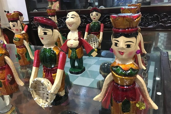 Fast Track VIP Service Noi Bai Airport (Hanoi - Vietnam) - Timing, group size, and why it feels quick (10–50 minutes)