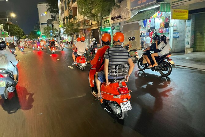 Female Riders Vespa Night Street Food + Train Street food 4 Hours - Stop 4: Hồ Trúc Bạch area with multiple pho styles and drinks (40 minutes)