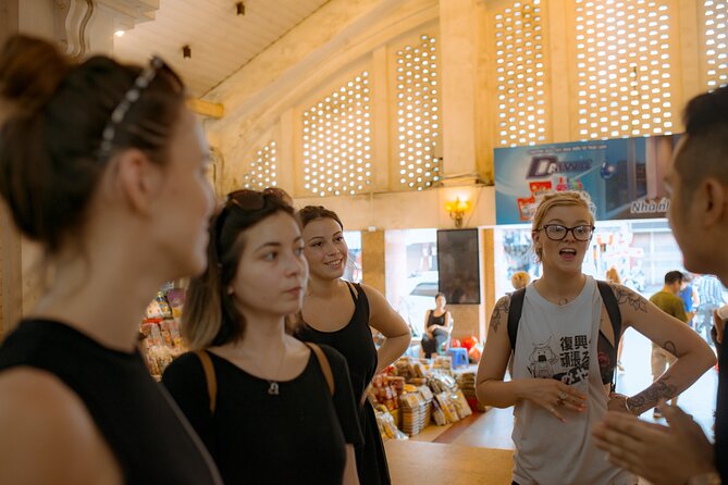 Food Tour in Hanoi- Vegan Food tour - Meeting at Ngoc Son Temple and Getting Started Fast
