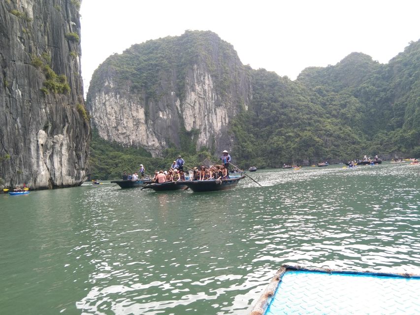 From Ha Noi - Fullday Trip Ha Long Bay - Luon Cave: kayak versus sampan (and the monkey factor)