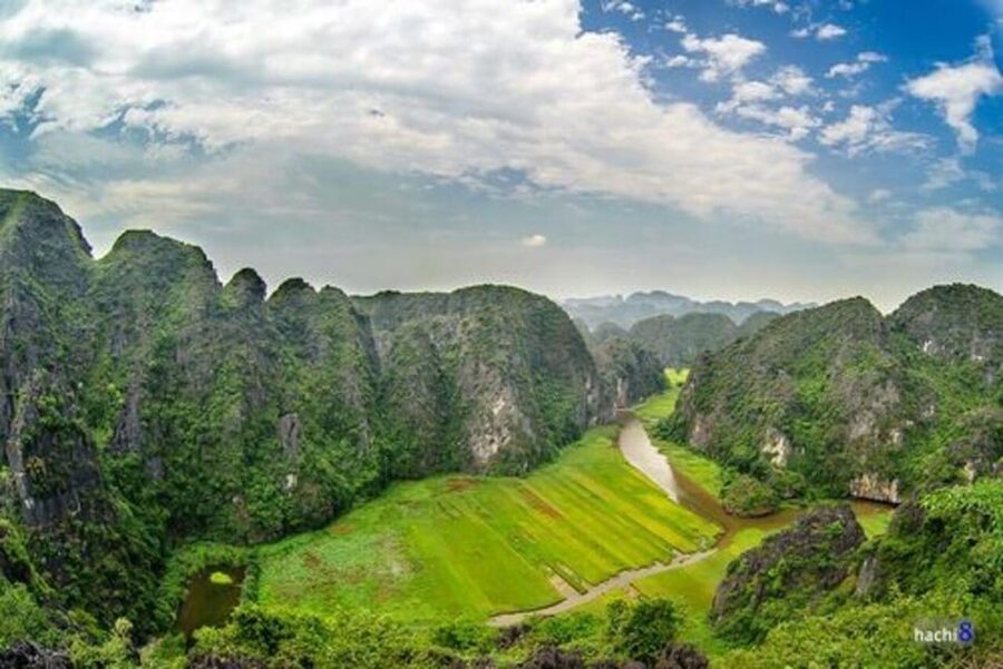 From Ha Noi: Hoa Lu – Tam Coc/ Trang An - Should you book this Hoa Lu and caves day trip?