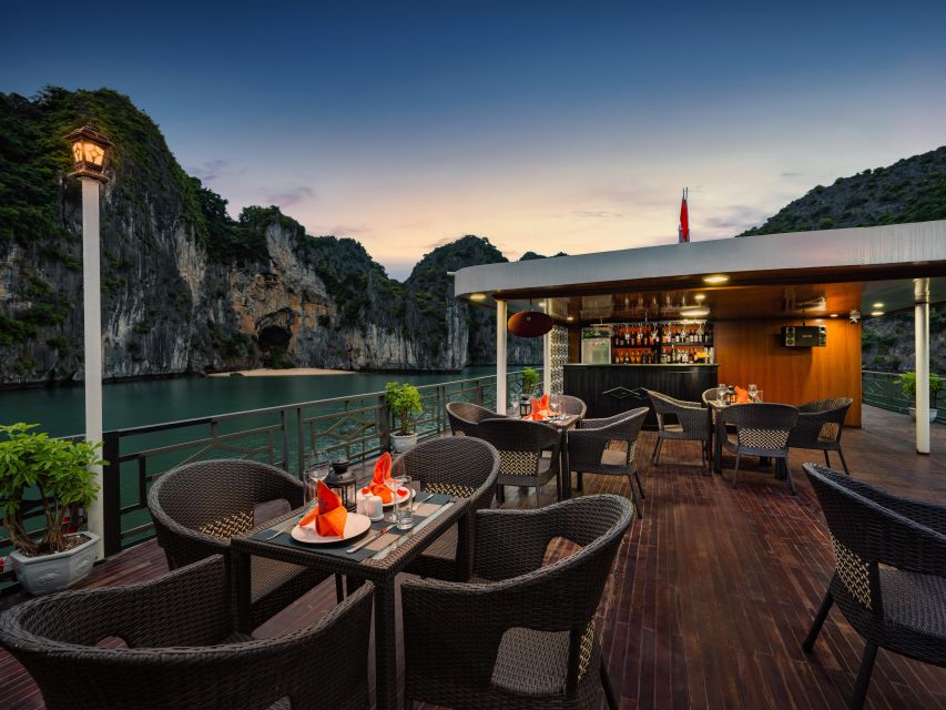 From Halong: 2 Days / 1 night with Halong - Lan Ha tour - Night on the Cruise Cabin: Comfort, A/C, and an Evening Plan