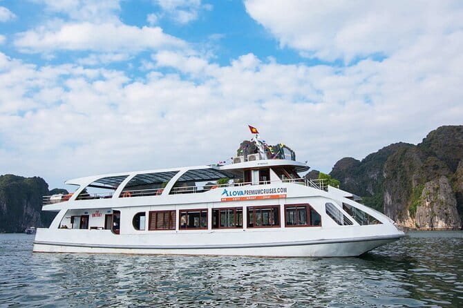 From Hanoi: 1-Day Halong 5-Star Cruises with Big & Small Groups - Food and service: Vietnamese lunch plus onboard comfort