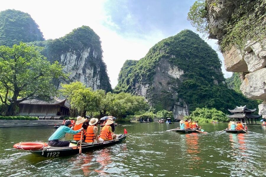From Hanoi: 1-Day Private Car to Incense Village & Ninh Binh - A private car day from Hanoi that actually feels manageable