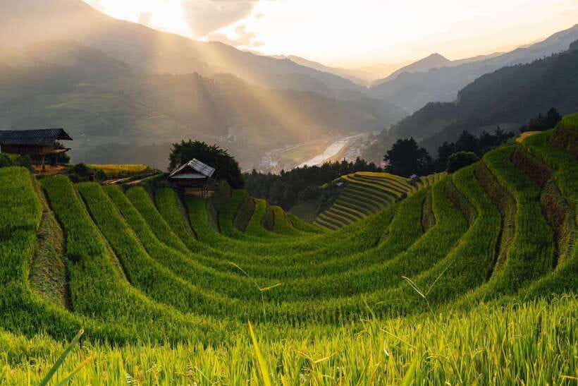 From Hanoi: 1-day Sapa Trekking Tour With Overnight Bus - Daybreak routine: breakfast, freshen up, then out the door