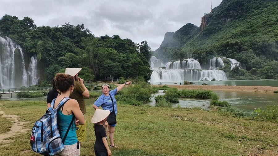 From Hanoi: 2-Day Ban Gioc Waterfall Tour - Back to Hanoi by 7:00 P.M.: plan for a real travel day