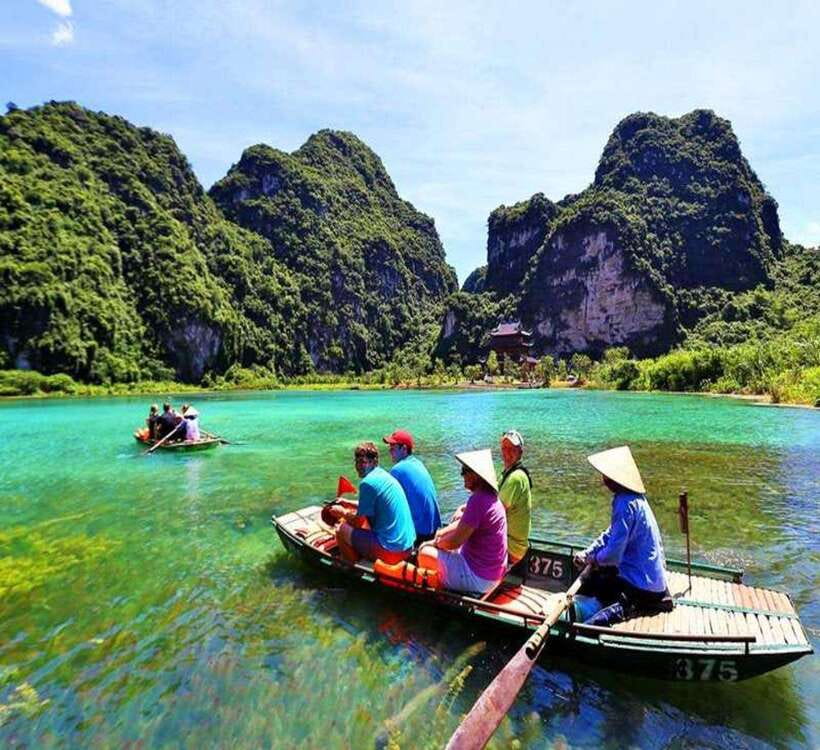 From Hanoi: 2-Day Ninh Binh & Ha Long Bay - All-Inclusive - Sung Sot Cave: Your Big Indoor Wow Moment