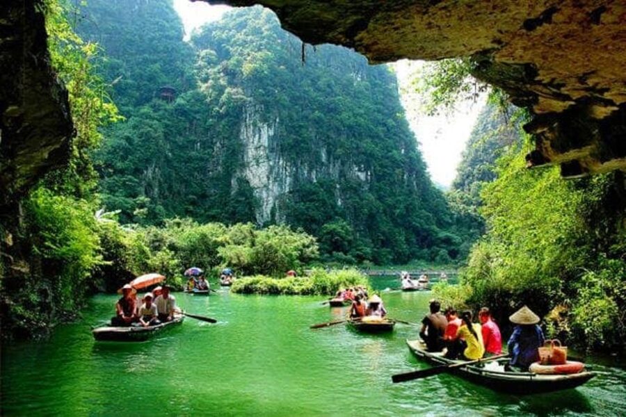From Hanoi: 2-Day Ninh Binh & Ha Long Bay Sightseeing Tour - Lunch in Ninh Binh: local buffet energy