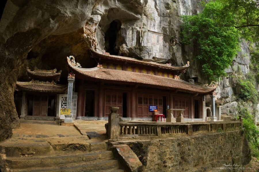 From Hanoi: 2-Day Ninh Binh & Ha Long Bay Sightseeing Tour - Luon Cave kayaking: why this is the highlight for many people