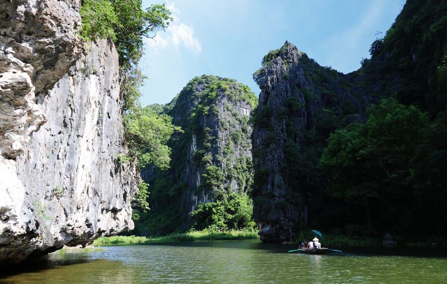 From Hanoi: 2-Day Ninh Binh Tour with Accommodation & Meals - Tam Coc vs Trang An: Pick Your Boat Mood for Caves and Temples