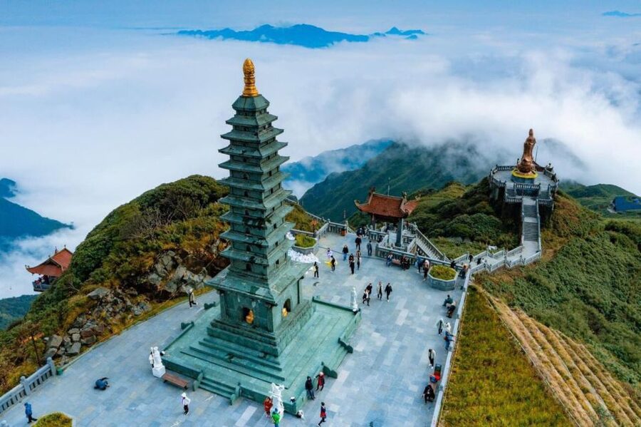 From Hanoi: 2-Day Sapa, Fansipan, and Muong Hoa Valley Tour - The peak experience: photos, fog, and the feeling of “getting there”