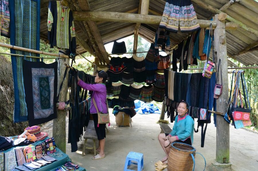 From Hanoi: 2-Day Sapa-Fansipan Peak & Trek & Ha Giang Bus - What to Pack for Sapa: Cold Fingers, Foggy Tops, and Wet Steps