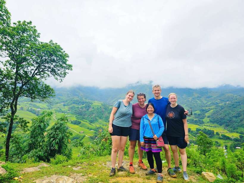 From Hanoi: 2-Day Sapa Trek Tour - Luxury Limousine Transfer - Day 1: Lao Cai costume stop, Cat Cat valley trek, and a slow evening in town