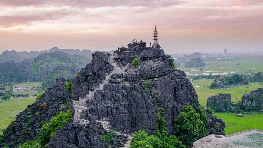 From Hanoi: 3-Day Luxury Tour Ninh Binh & Ha Long Bay Cruise - Luxury value check: what to expect from the hotel and the boat (and what to watch)