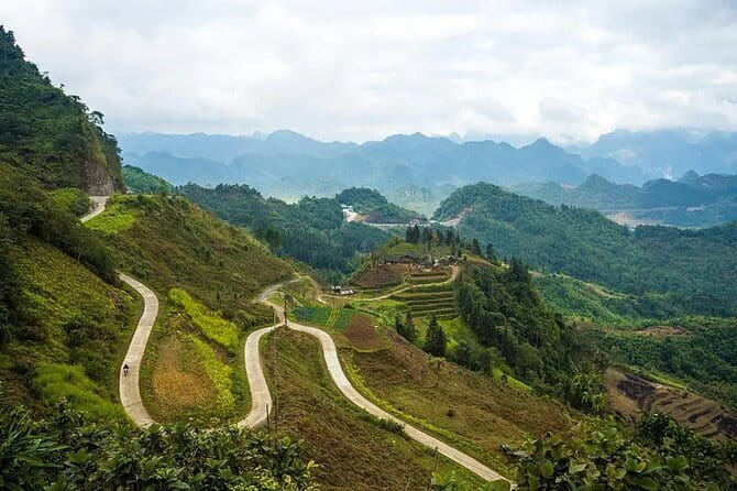 From Hanoi: 3-Day Motorbike Ha Giang Loop with Easy Rider - Day 3: Du Gia Waterfall Swim, Nui Doi Views, Then Back to Hanoi