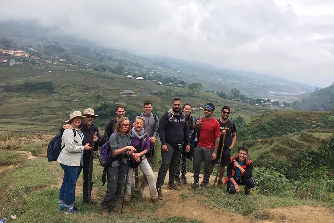 From Hanoi: 3 Days Luxury Sapa Trek & Fansipan Peak with Dcar - Hanoi to Sapa by Dcar limousine: comfort for a very early start