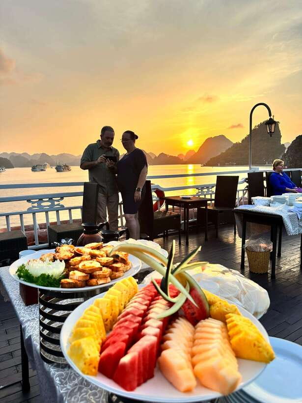 From Hanoi: 3D2N Ha Long & Lan Ha Bay by Le Journey Cruise - Day 2 Morning Bonus: Kayaking around the Pearl Village and a Chance for Monkey Photos