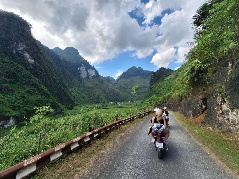 From Hanoi: 4-Day Ha Giang Loop Self-driving/Easy Rider - Day 2 to Mèo Vạc via Yên Minh: Ma Pi Leng and the Road of Happiness