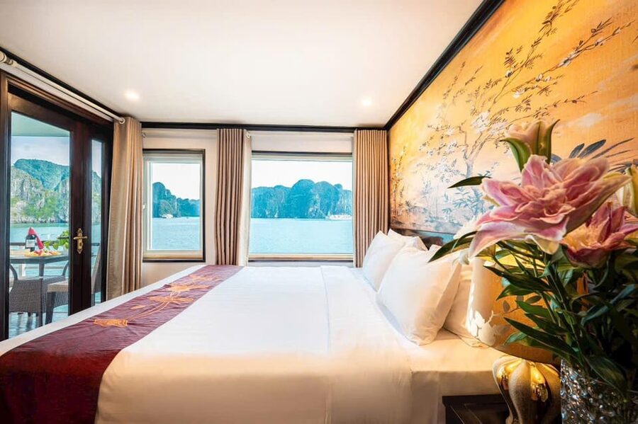 From Hanoi : 4-day Ninh Binh-Halong Bay Cruise with Balcony - Titop Island: the hike that earns your sea-air reward